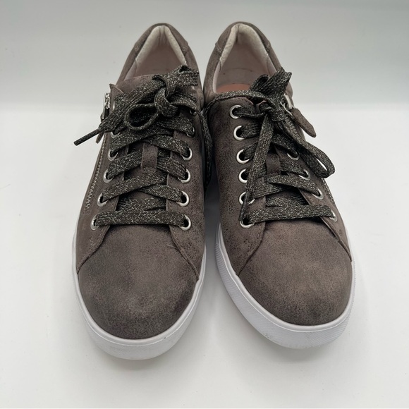 Munro Tilly's Charcoal Gray Leather Sneakers with Zipper Accent Size 9.5M - Picture 2 of 11